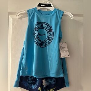 Nike 2 piece outfit.